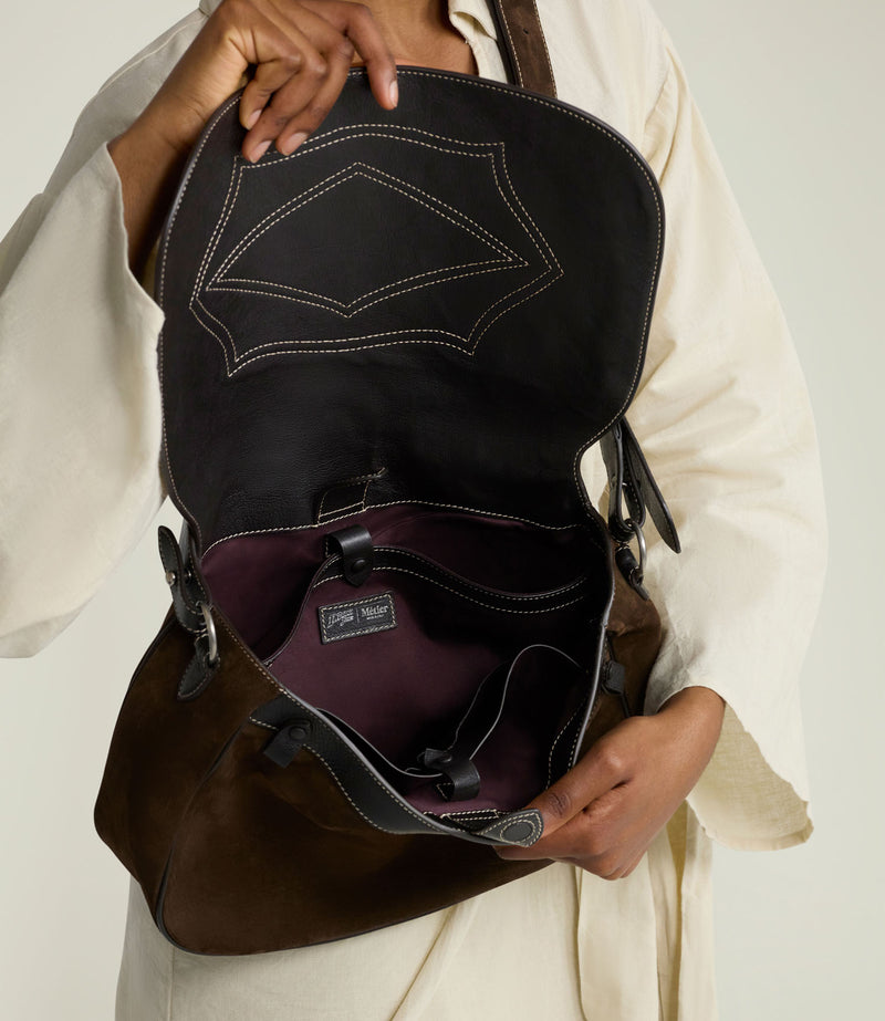 W INDIANA JONES™ Hunter Messenger Chocolate Suede