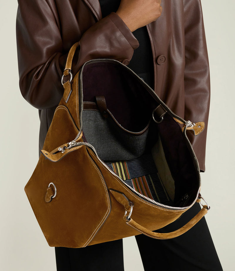 W INDIANA JONES™ Vagabond Messenger Marrakech Suede – Collector’s Edition 5/10