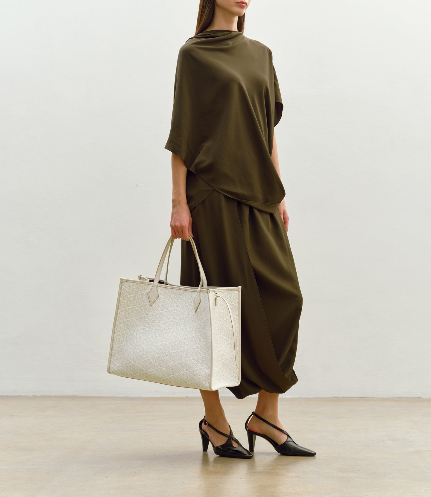 Chameleon 41 Oversized Diamond Jacquard Grey with Bianco