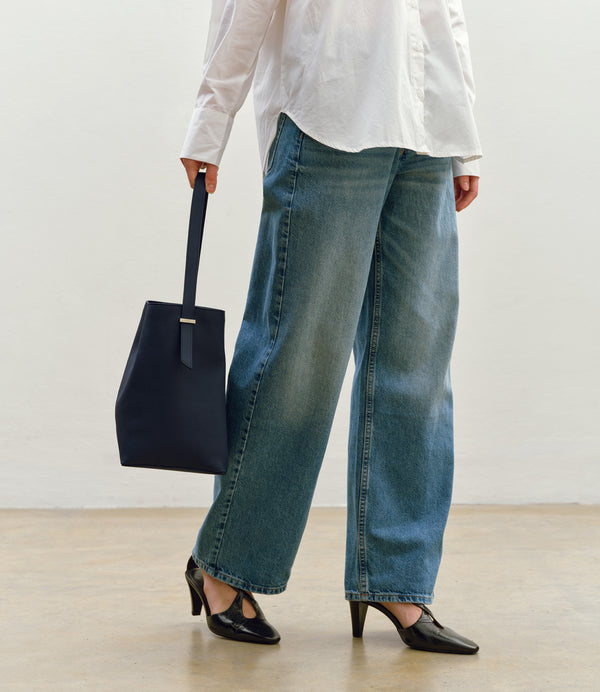 Tilt 22 Soft Grain Leather Midnight