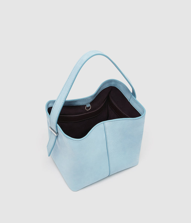 Tilt 16 Suede Hydra