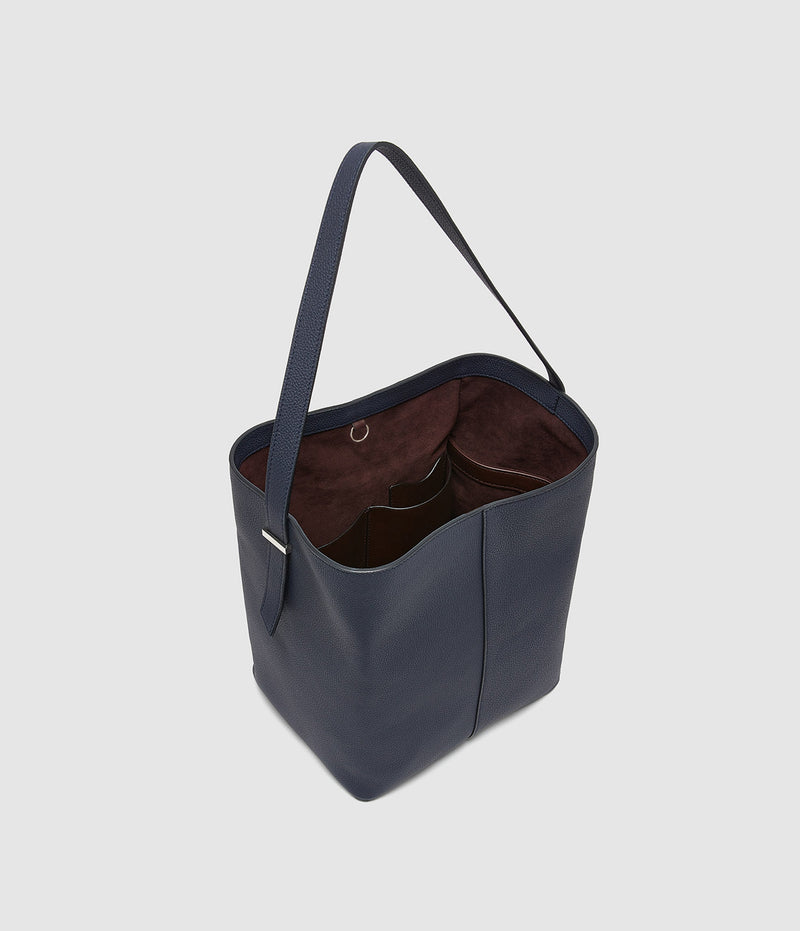 Tilt 22 Soft Grain Leather Midnight