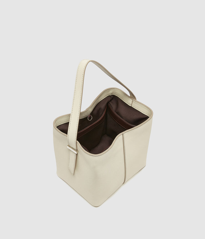 Tilt 16 Smooth Calfskin White Sand