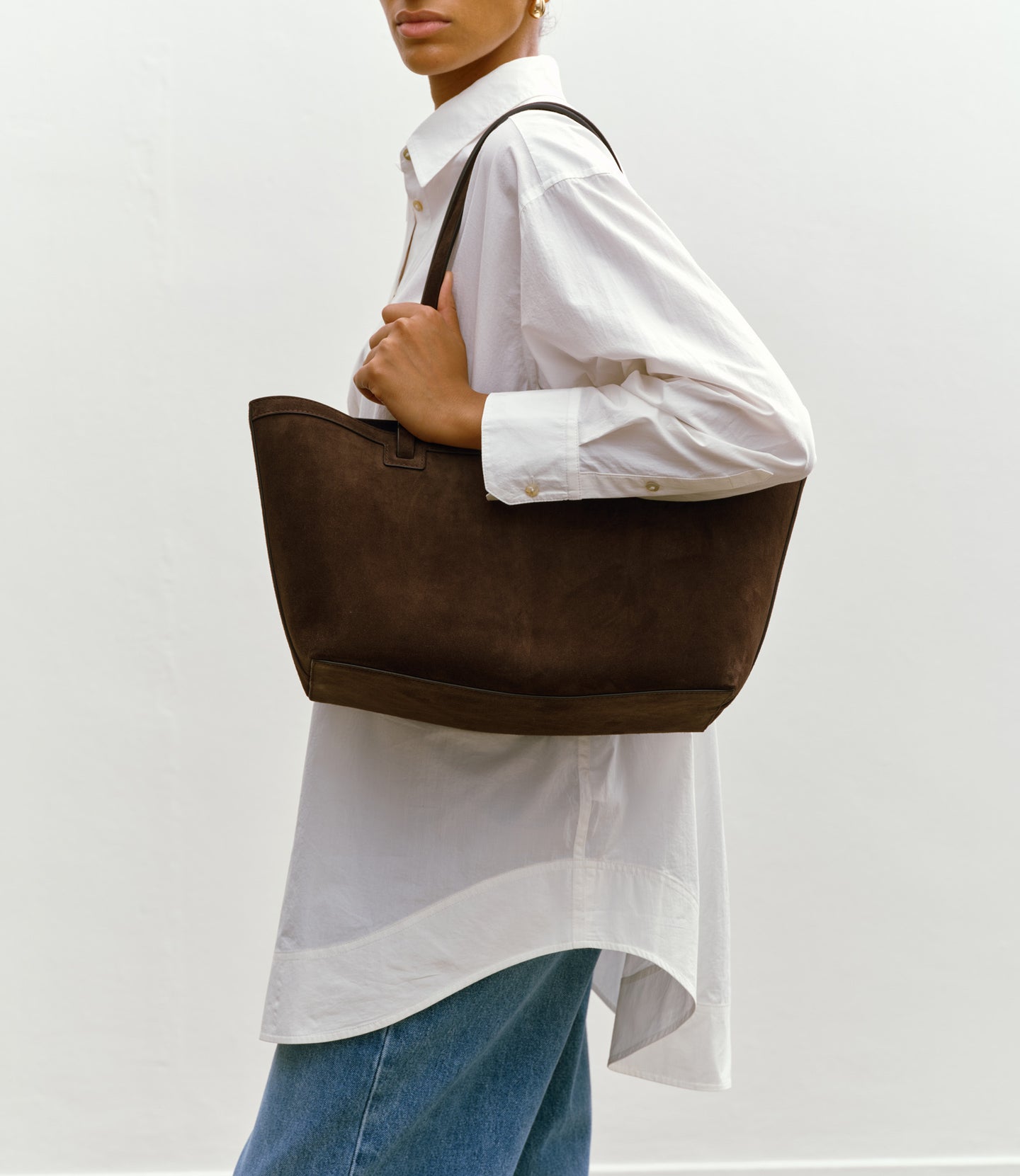 Cala 32 Suede Chocolate