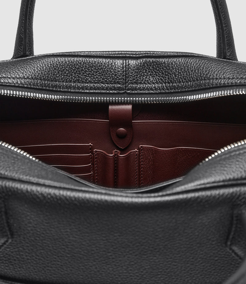 Closer Slim Pebble Grain Black