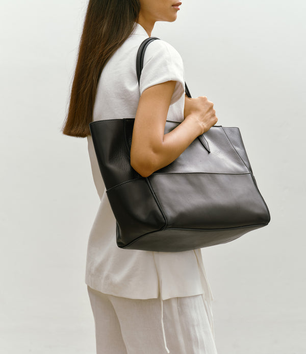 Incognito Small Smooth Calfskin Black