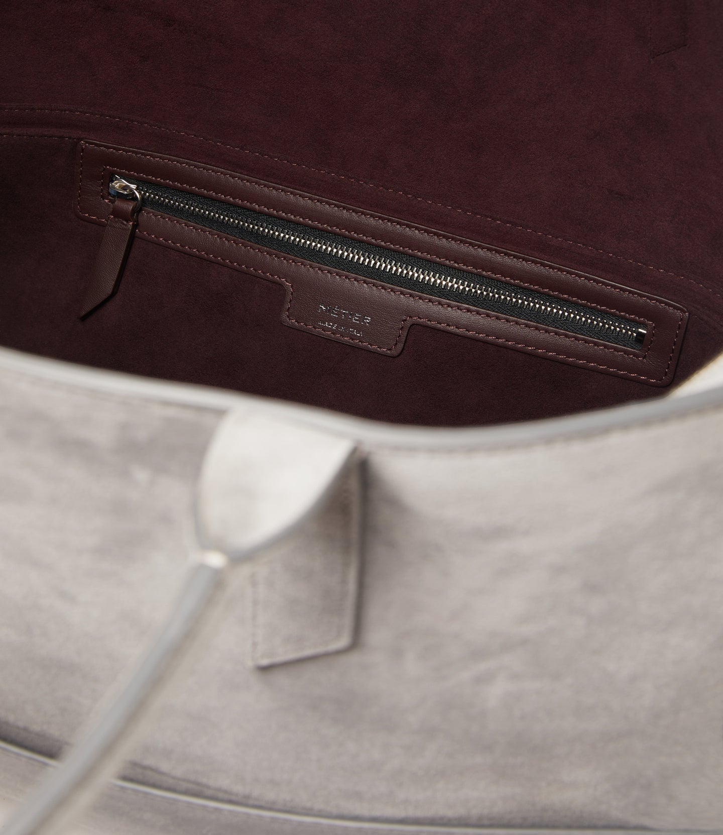 Incognito 36 Suede Milos