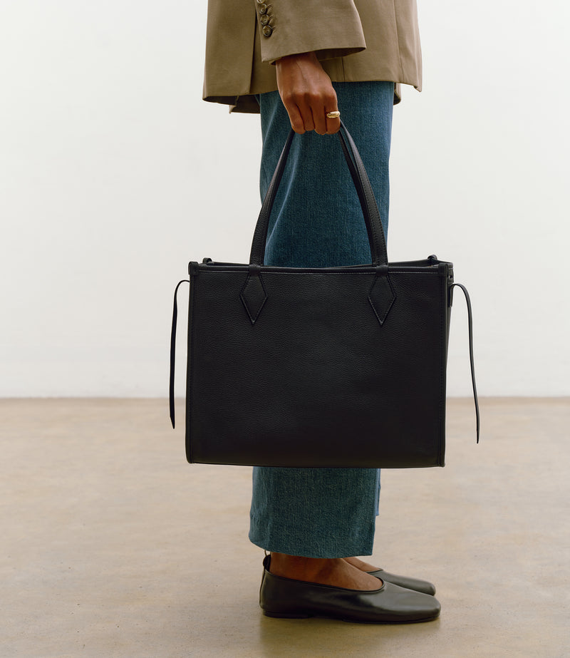 Chameleon 34 Soft Grain Leather Black