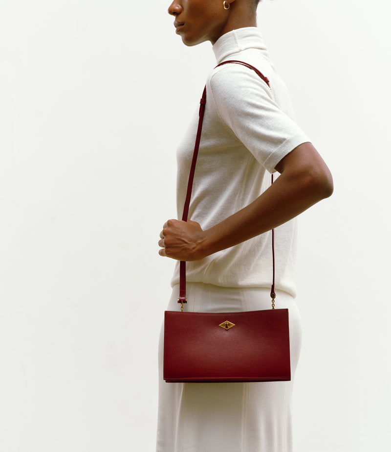 Ease 24 Elvis Dark Cherry