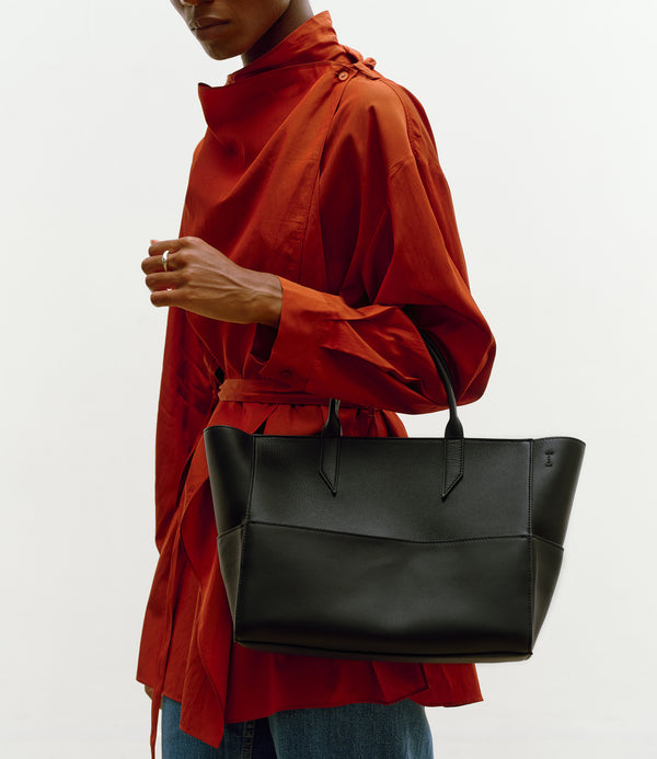 Incognito 30 Smooth Calfskin Black