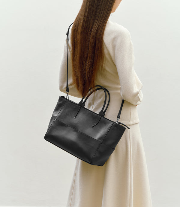 Incognito 30 Smooth Calfskin Black