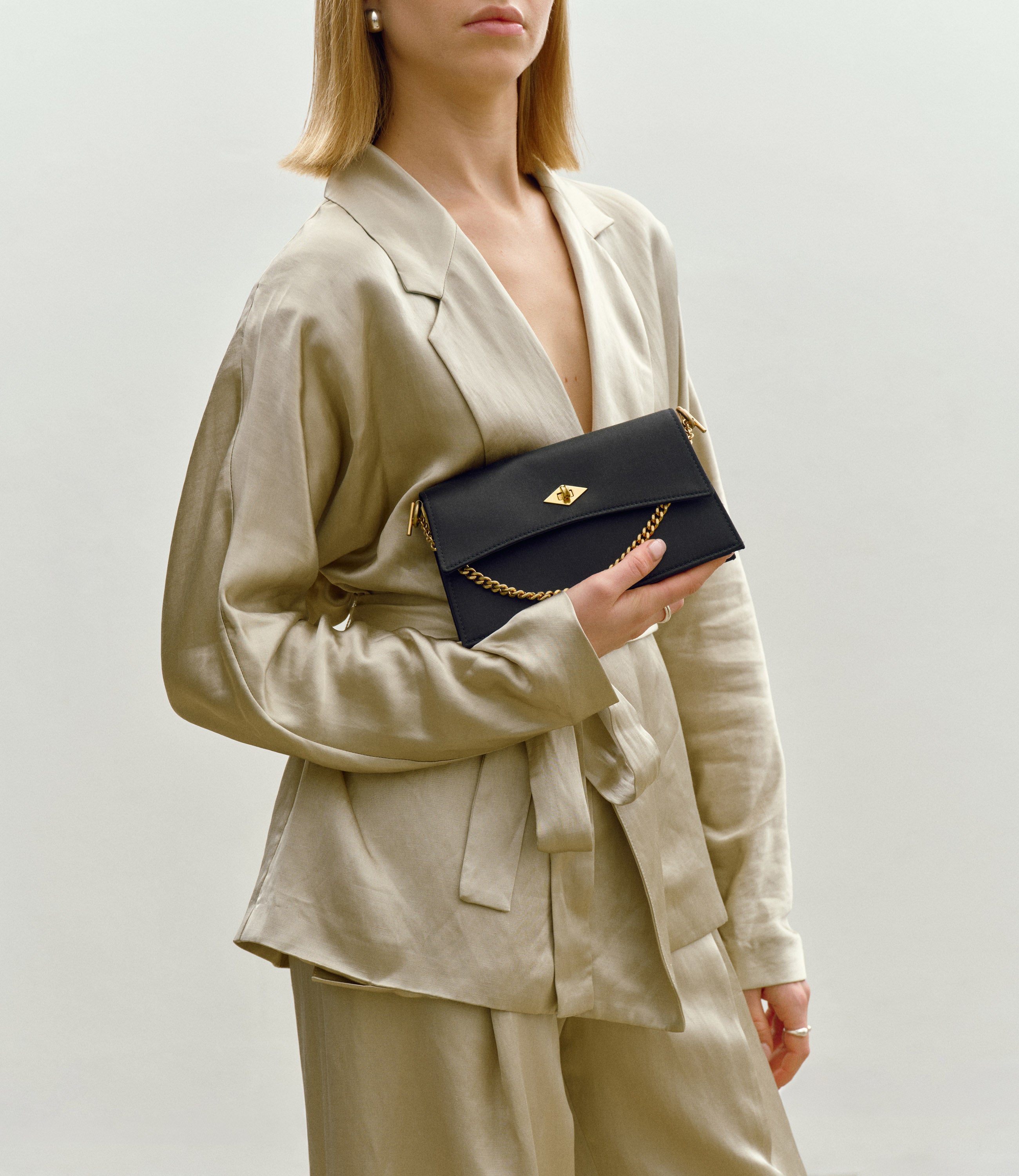 Roma Mini Clutch Silk Satin Black | Métier