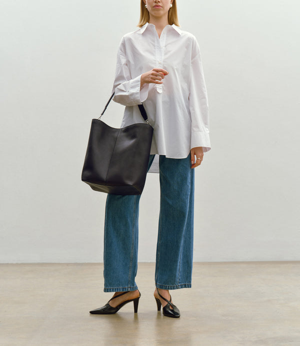 Twist 26 Supple Calfskin Black