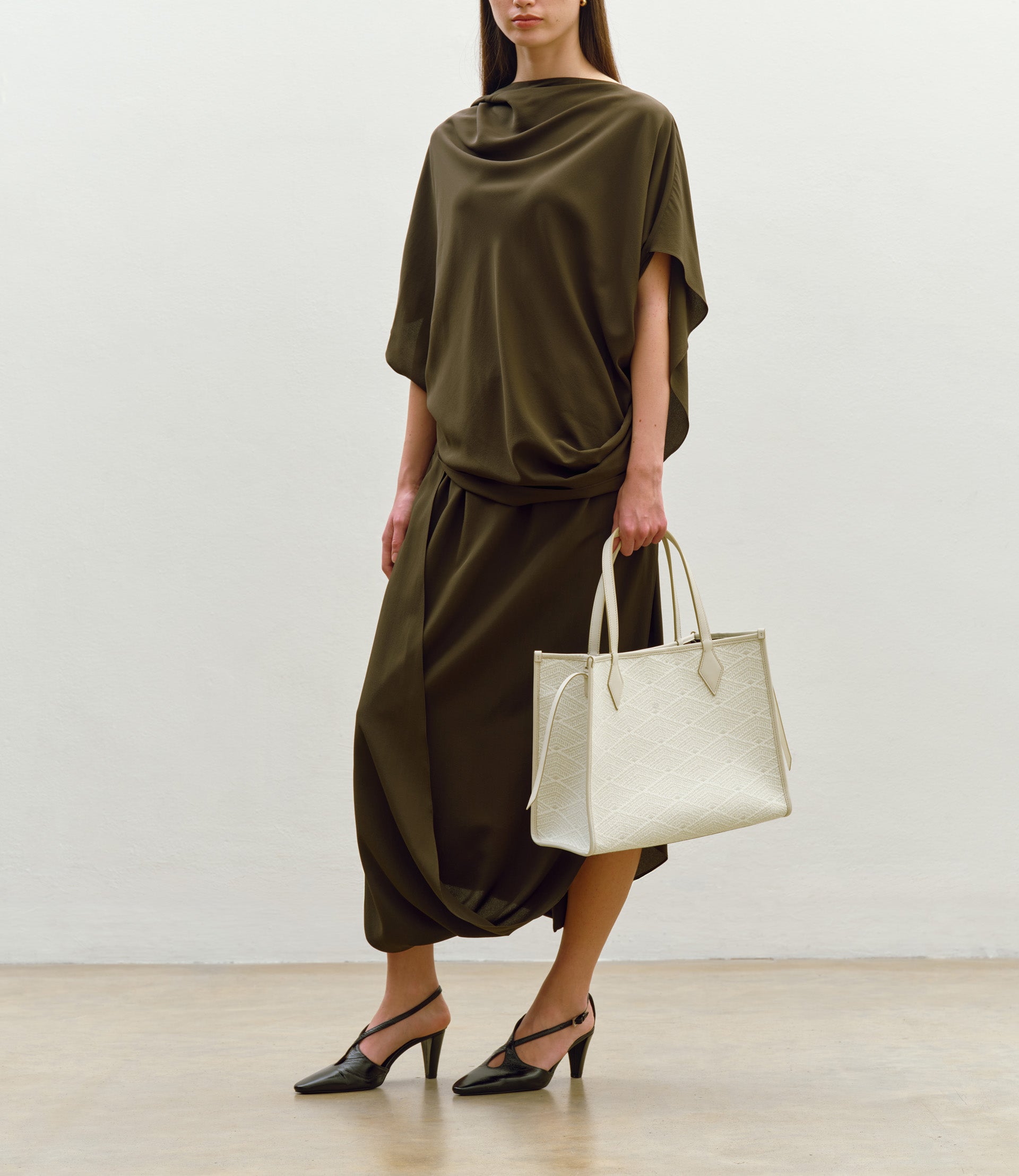 Chameleon 34 Oversized Diamond Jacquard Grey with Bianco | Métier