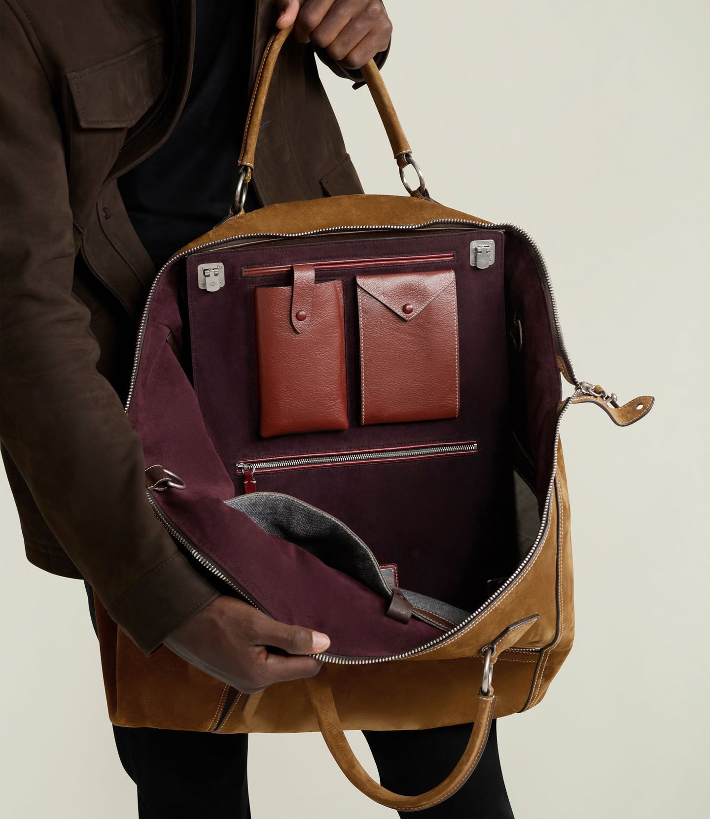 INDIANA JONES™ Vagabond Duffle Marrakech Suede – Collector’s Edition 5/10