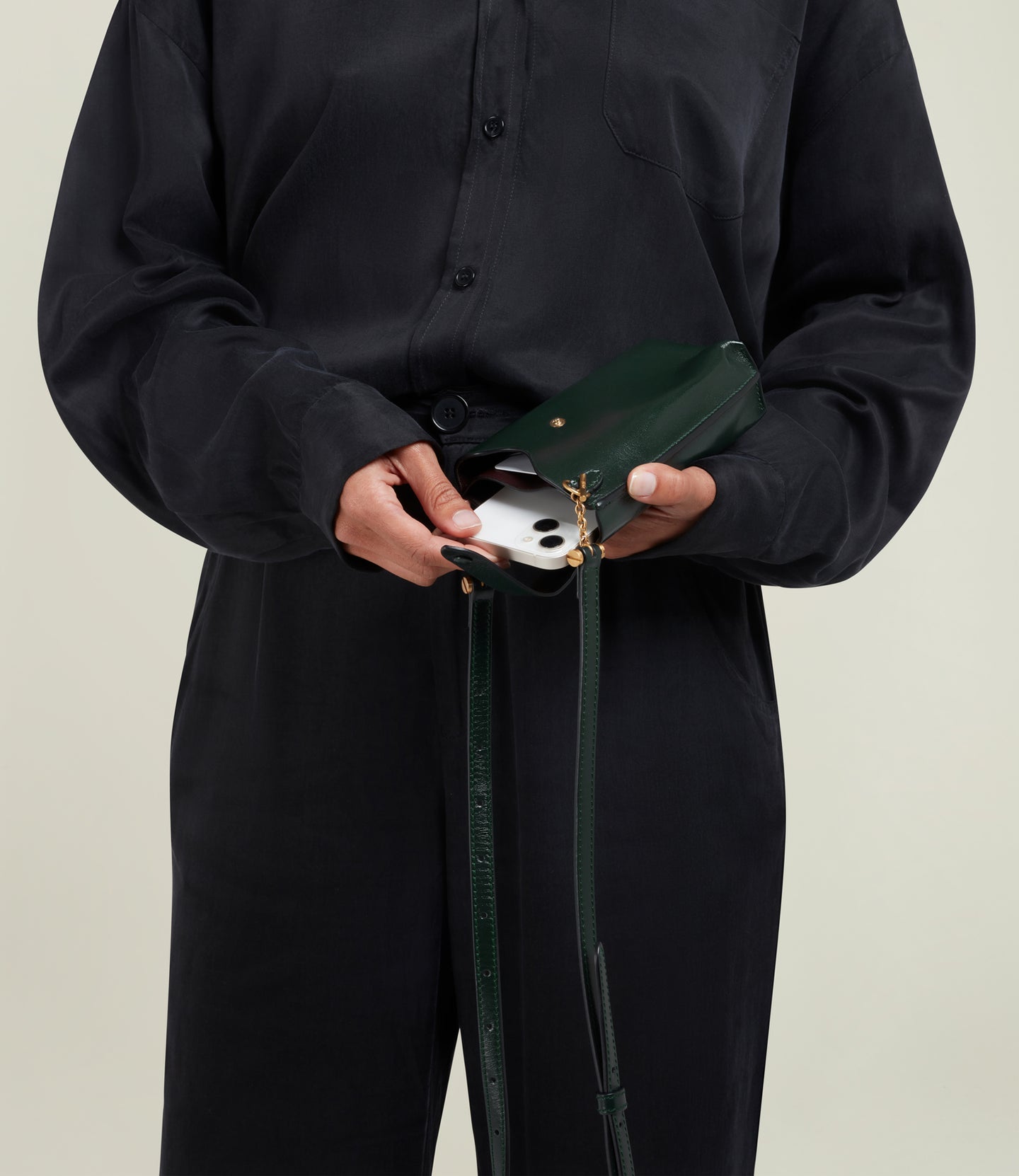 Minimalist Double Glossy Calfskin Forest Green