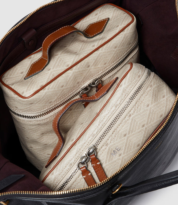 Packing Set | Medicine Cabinet Without Borders Light