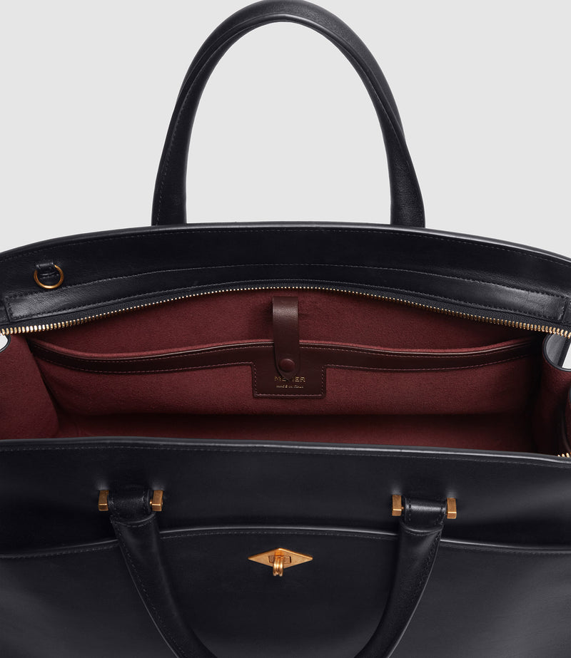 Private Eye Silky Calfskin Black