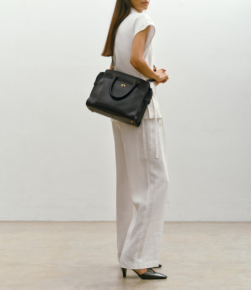 Private Eye Slim Atelier Calfskin Black