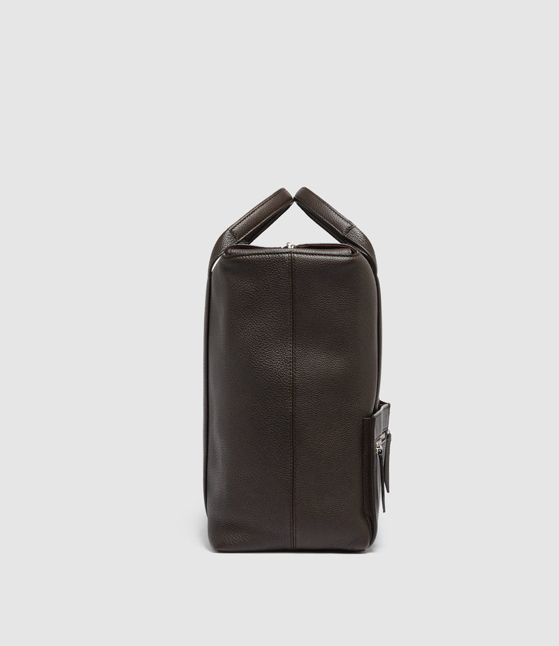 Racer 40 Pebble Grain Chocolate