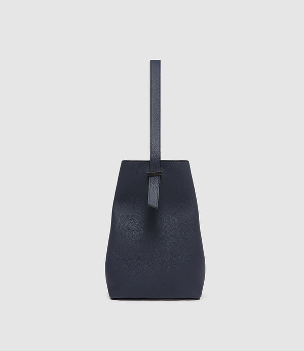 Tilt 22 Soft Grain Leather Midnight