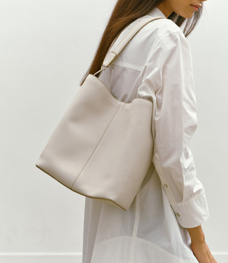 Twist 22 Supple Calfskin Bianco