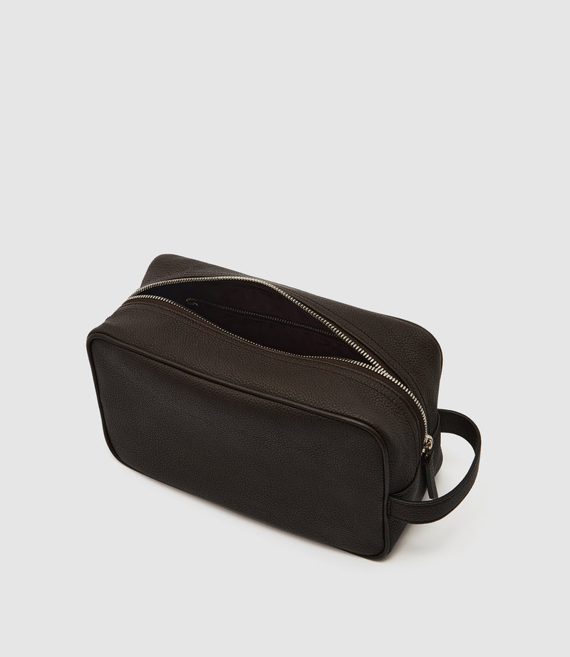 Wash Bag Pebble Grain Chocolate