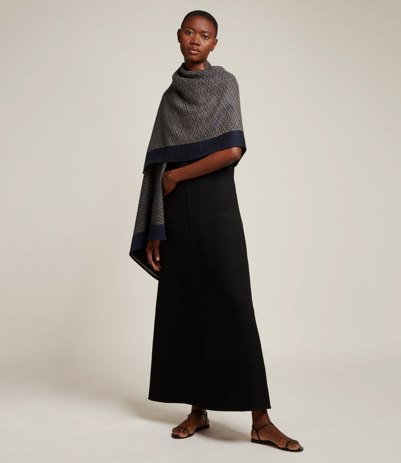 Small Cashmere Throw Navy and Natural