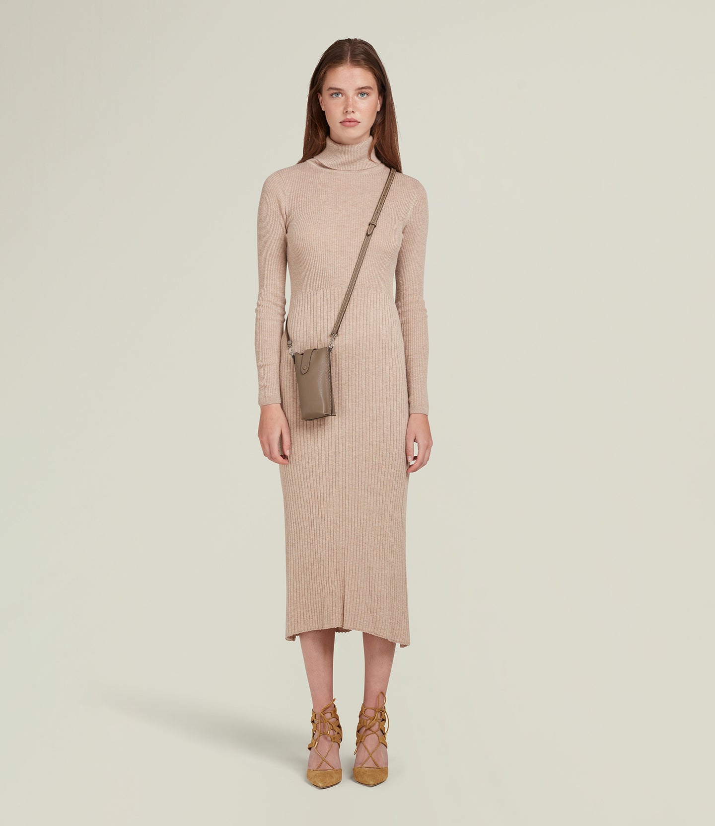 Minimalist Double Smooth Calfskin Taupe
