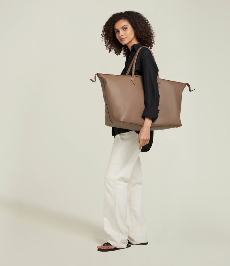 Vérité Weekend Bag Smooth Calfskin Taupe