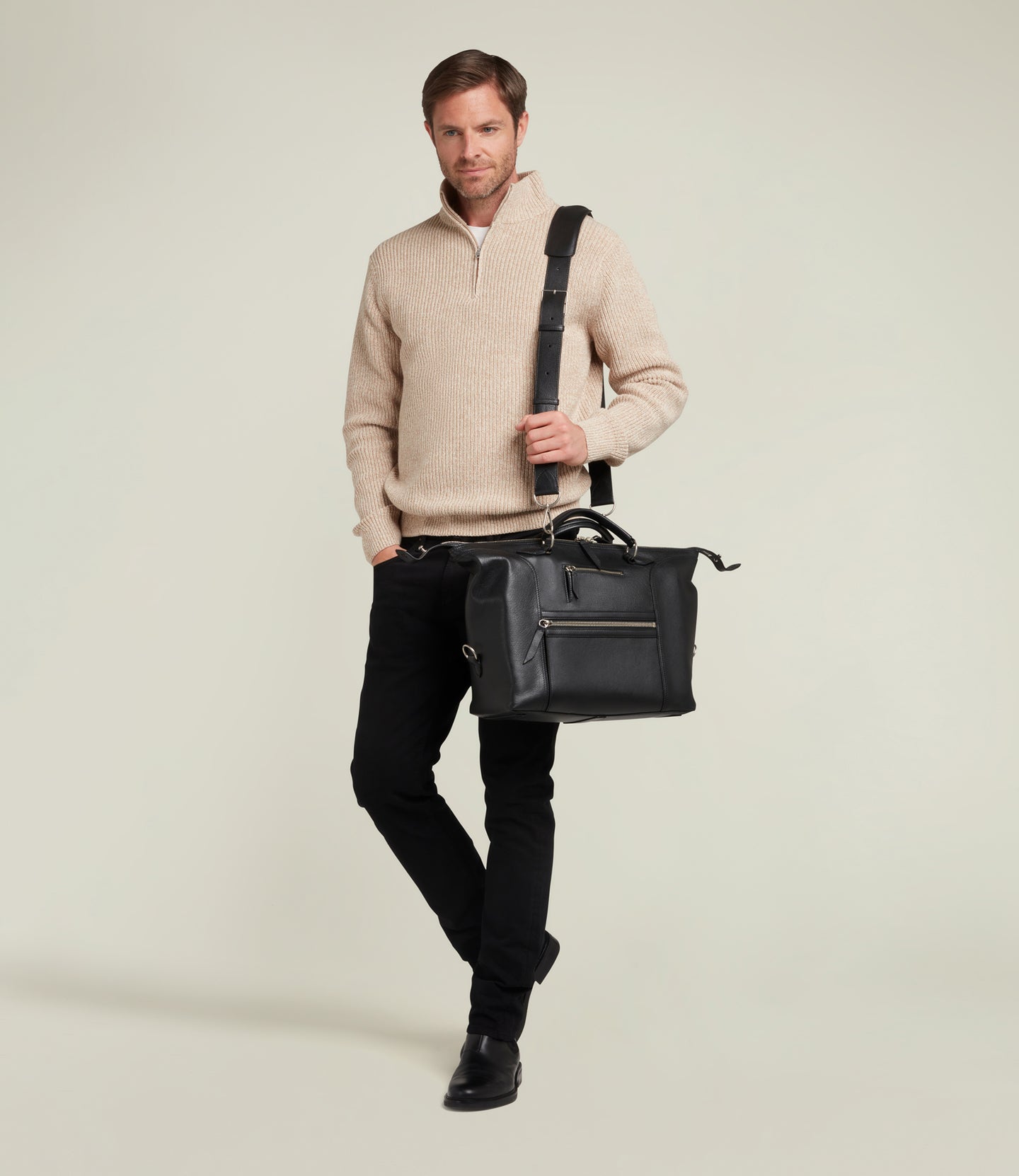 Vagabond Messenger Buffalo Black